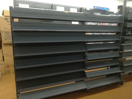 【東大阪：12/25迄に引取り限定】ゲーム什器 中古 両面 幅約2.1m （検索用）CD/DVD/VIDEO/ビデオ/ラック/棚