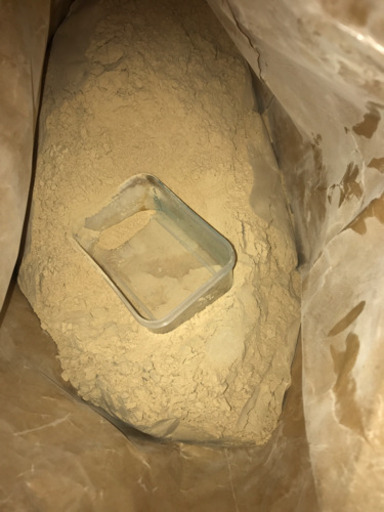 ペットの餌に混ぜて与えてくださいビール酵母100g単位健康管理犬猫鳥トカゲカエルウサギ等等 アマゾンツノガエル 栄町の生活雑貨の中古あげます 譲ります ジモティーで不用品の処分