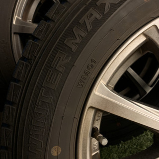 スタッドレス　アルミセット　バリ山