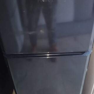 ２ドア冷蔵庫　Haier　２０１７年製　１２１L　美品