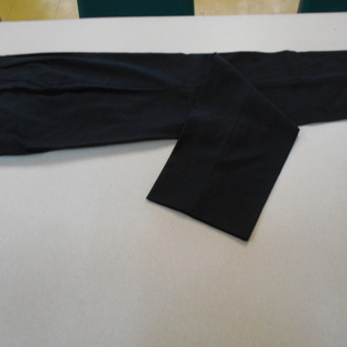 サイズＹＡ-Ｌ　ウエスト77cm ブラックフォーマルスーツ 礼服の画像