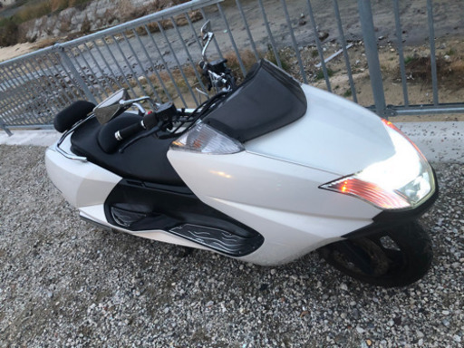 マグザム　YAMAHA 白　早い者勝ち！