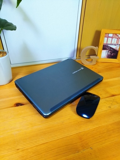 高性能corei7メモリ8GでSSD搭載♪　11.6インチのコンパクト軽量で持ち運びも便利！　最新Windows10☆　Mouse computer　高級感のあるメタリックシルバー☆　　64Bit　SSD120G　　マウス付き 　ノートパソコン　無線LAN　Wi-Fi対応