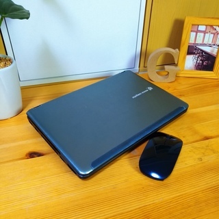 高性能corei7メモリ8GでSSD搭載♪ 11.6インチのコンパクト軽量で 