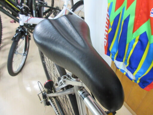 エコプラス小倉南店】ノンブランド ブラック 6段変速 クロスバイク