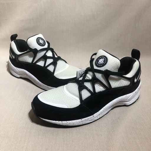 新品未使用 28.5 NIK AIR HUARACHE LIGHT \