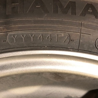 値下げ　ヨコハマ　スタッドレスタイヤ　185／65／R15  2017年製