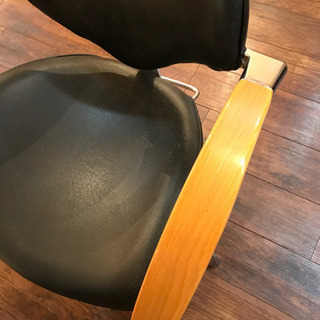 昇降可能な椅子　4脚　黒