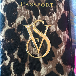 ヴィクトリアシークレット サイフ パスポートケース