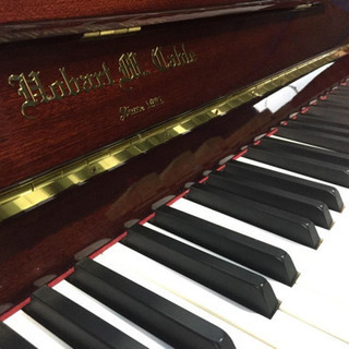 新品のような輝きと音色 / Hobart. M. Cable / アップライトピアノ