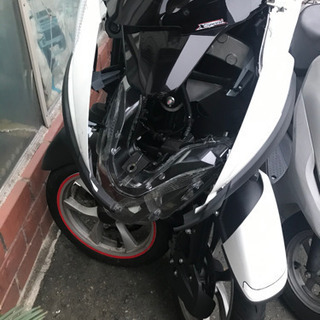 ヤマハトリシティ125 SE82J 事故車。