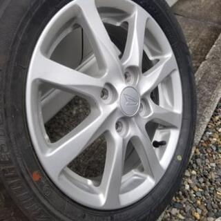 スタッドレスタイヤ4本、ﾎｲｰﾙ付き&ノーマルタイヤ純正ﾎｲｰﾙ１本おまけ