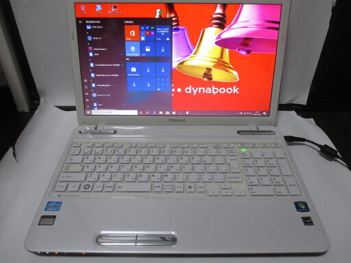 【美品爆速】東芝dynabook T451/58EWS／新品ＳＳＤ２５６ＧＢ／新品バッテリー/Corei7ノートパソコン　リカバリー済 中古動作品
