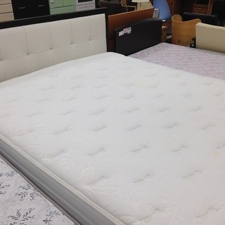 取りに来れる方限定！dreambedのクイーンロングベッド！
