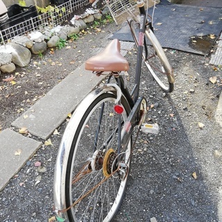 古い錆びた 自転車　大人用