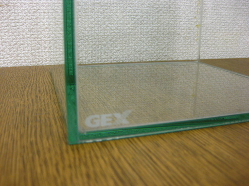 Gex ガラス製 水槽 幅cm 奥行cm 高さ35cm とも 鴻池新田のその他の中古あげます 譲ります ジモティーで不用品の処分