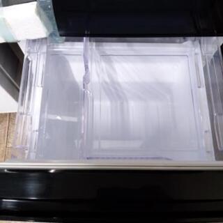 ◎ 三菱 146L！ラウンドカットデザイン! 静音設計!! 耐熱トップテーブル 冷蔵庫【MR-P15Y-B】

