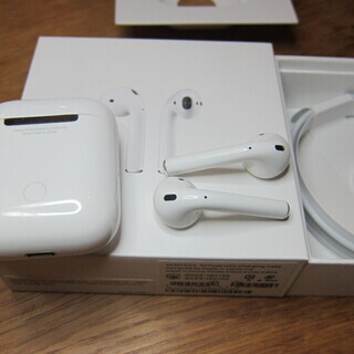 【中古】送料無料　Apple AirPods with Char...
