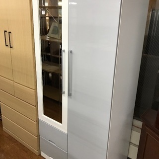 グレー×ホワイト 合わせやい衣類収納家具 ワードローブ入荷！