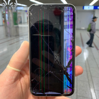 液晶崩壊iPhoneXRでも修理可能ですか！？の画像