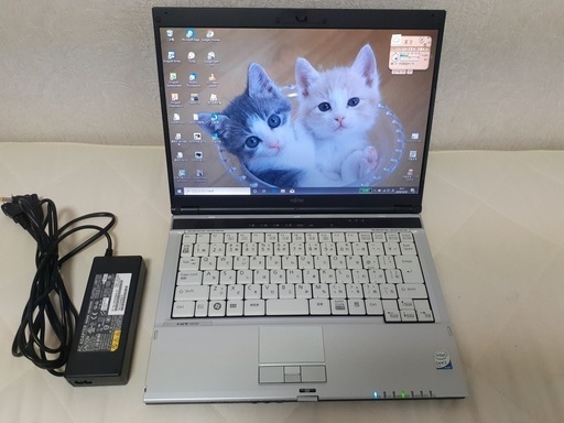 【取引中】　[13インチの小型軽量　SSD搭載 FUJITSU　FMV　Windows10