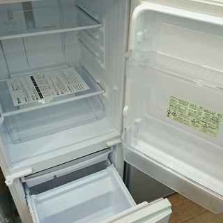 【家電1年保証対象品】　2017年製　SHARP〈シャープ〉2ドア冷蔵庫　内容積 137L冷凍46L　[トレファク八王子めじろ台店] 家電1年保証対象品】 2017年製 SHARP〈シャープ〉2ドア冷蔵庫 内容積