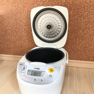 洗濯機 テーブル ソファ 炊飯器 お洒落棚ジャンク品 ・ 配達承ります(_ _)