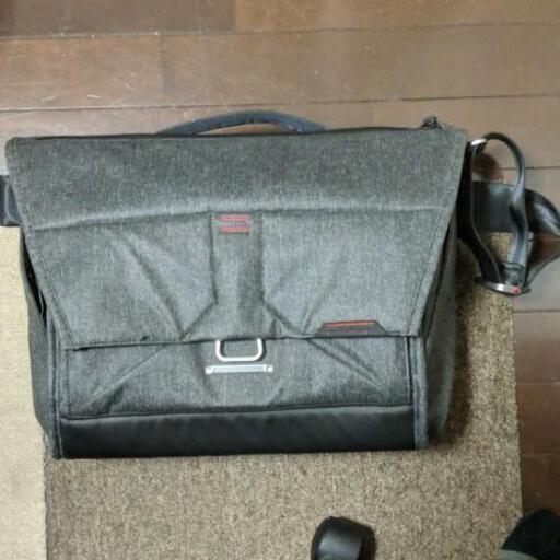 ショルダーバッグ PEAK DESIGN EVERYDAY MESSENGER 15 V1