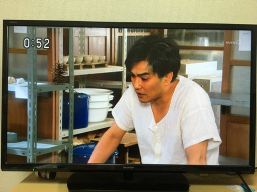 SHARP Aquos 32インチテレビ