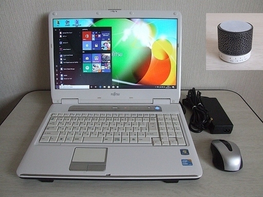 高速SSD240GB搭載 FUJITSU LIFEBOOK AH550/5Aノートパソコン　10　おまけLED Bluetoothスピーカー