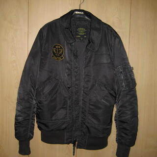 AVIREX MA1とALPHA CWU45