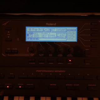 Roland G-800 シンセサイザー 76鍵盤 定価229,000円の通販はau PAY 