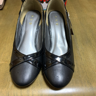 新品　ブラックパンプス　