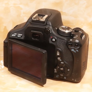 ★大容量32GBのWifiSDスマホ転送★キヤノン kiss x5 手振れ補正ダブルズーム