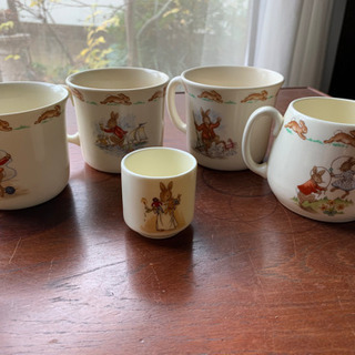 ピーターラビット　ロイヤルドルトンBunnykins 食器セット ピーターラビット ロイヤルドルトンBunnykins 食器セット