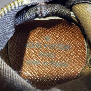 LOUIS  VUITTON  ゴルフボールケース