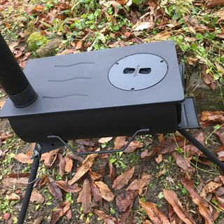 キャンプ用の薪ストーブ
