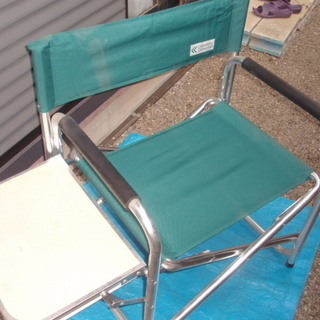 中古キャンプ用折り畳み椅子２脚セット（サイドテーブル付き）