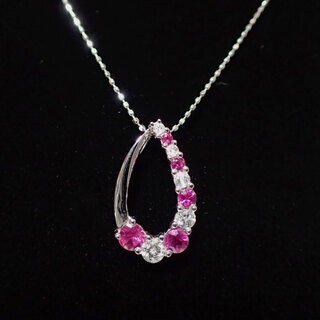 E293 美品 K18WG ダイヤ ルビー しずく 無段階アジャスター E293 美品 K18WG ダイヤ ルビー しずく 無段階アジャスター