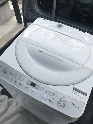 取引中高年式2018年製シャープ全自動洗濯機7キロ千葉県内配送無料。設置無料。