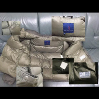 モンクレール　青タグ