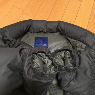 モンクレール　青タグ