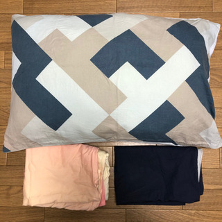 【無料】枕と枕カバー3枚セット