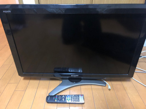 32型テレビ　【引き取り限定】