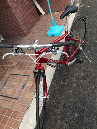 GIANTジャイアントクロスバイク700c アルミフレーム 3×8段変速 レッド