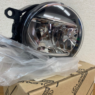 フォグランプ LEDフォグランプ トヨタ純正 KOITO ヴェルファイア アルファード プリウス トヨタ