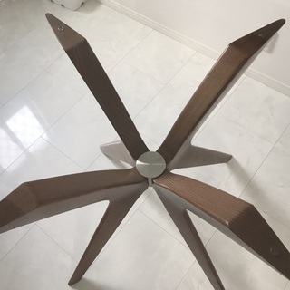 【美品】カリガリス (calligaris) トーキョー ラウンド(天板クリアガラス) ダイニングテーブル