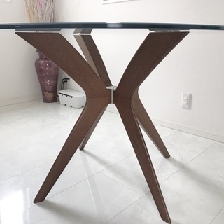 【美品】カリガリス (calligaris) トーキョー ラウンド(天板クリアガラス) ダイニングテーブル