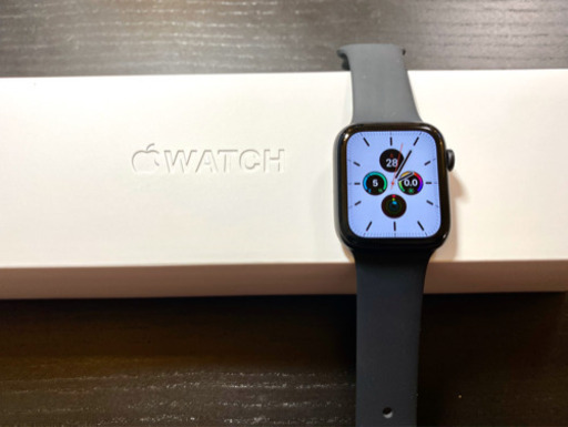 アップル Apple Apple  Watch Series 5（GPSモデル）- 44mm スペースグレイアルミニウムケースとブラックスポーツバンド MWVF2J/A