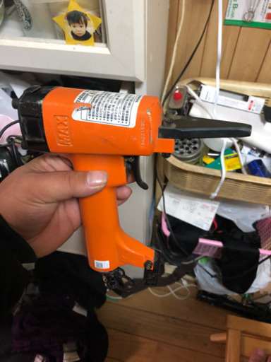 釘抜き機 ネイルパンチ マックス